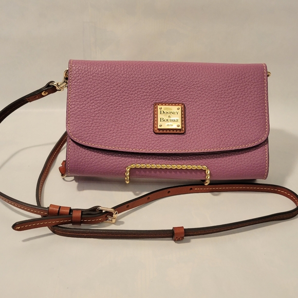 NWOT DOONEY & BURKE CROSSBODY - Mauve - Picture 1 of 11